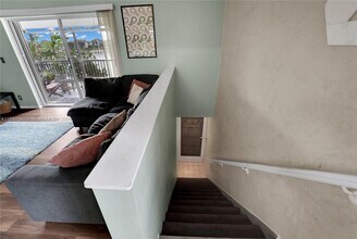 2737 S Oakland Forest Dr in Oakland Park, FL - Building Photo - Building Photo
