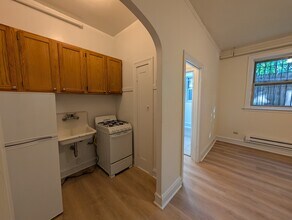 2536 N Sawyer Ave in Chicago, IL - Building Photo - Building Photo