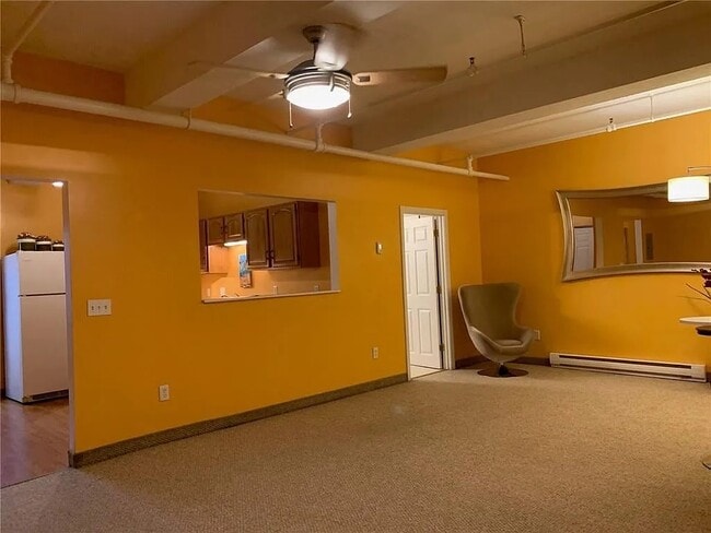148 Bernon St, Unit 10 in Woonsocket, RI - Building Photo - Building Photo