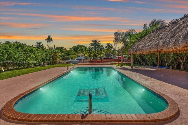 1850 Hibiscus Dr in North Miami, FL - Building Photo - Building Photo