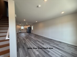 1310 Main Ave SE in Hickory, NC - Foto de edificio - Building Photo