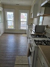 718 W 23rd St in Erie, PA - Foto de edificio - Building Photo