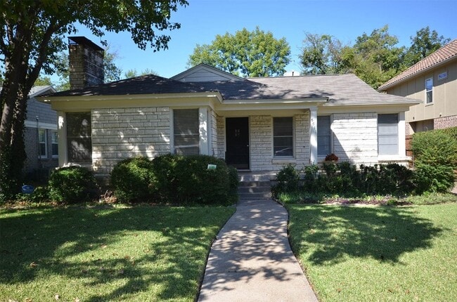 6611 Anita St