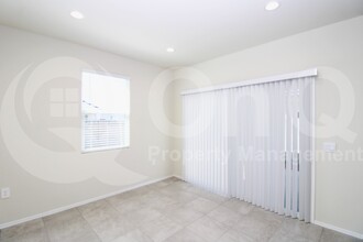 18577 W Bronco Trl in Wittmann, AZ - Building Photo - Building Photo