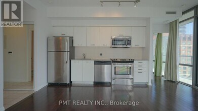 832-1832 Bay St. in Toronto, ON - Building Photo - Building Photo