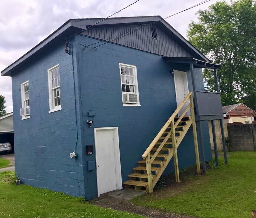 554 20th St in Dunbar, WV - Foto de edificio
