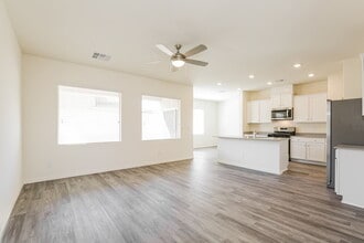 1701 Desert Path Ave in North Las Vegas, NV - Building Photo - Building Photo