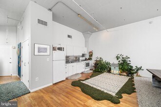 314-22 N 12th St in Philadelphia, PA - Building Photo - Building Photo