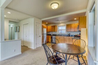 1609 S Weller St in Seattle, WA - Building Photo - Building Photo
