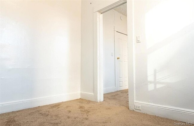 14 Horton Ave in New Rochelle, NY - Foto de edificio - Building Photo