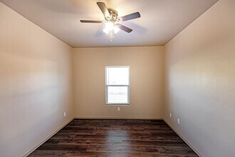 901 Adams Ave in Alamogordo, NM - Foto de edificio - Building Photo