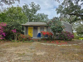 622 W Sunset Ave in Pensacola, FL - Building Photo