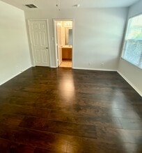 11515 Oaks Hike in San Antonio, TX - Building Photo - Building Photo