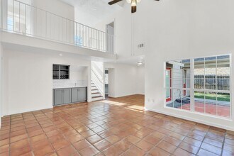 13911 Piping Rock Ln in Houston, TX - Building Photo - Building Photo