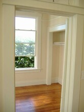 Woodland Apartments in Seattle, WA - Building Photo - Interior Photo