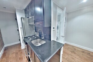 120 E 102nd St in New York, NY - Building Photo