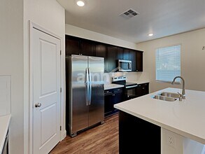 6031 Schmidt St in North Las Vegas, NV - Building Photo - Building Photo