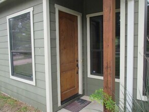 4610 Windy Brook Dr in Austin, TX - Building Photo - Building Photo