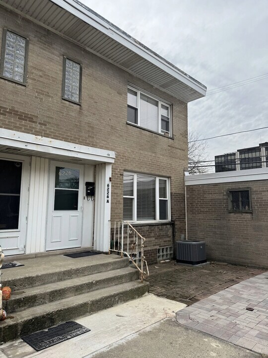 6226 N Cicero Ave in Chicago, IL - Building Photo