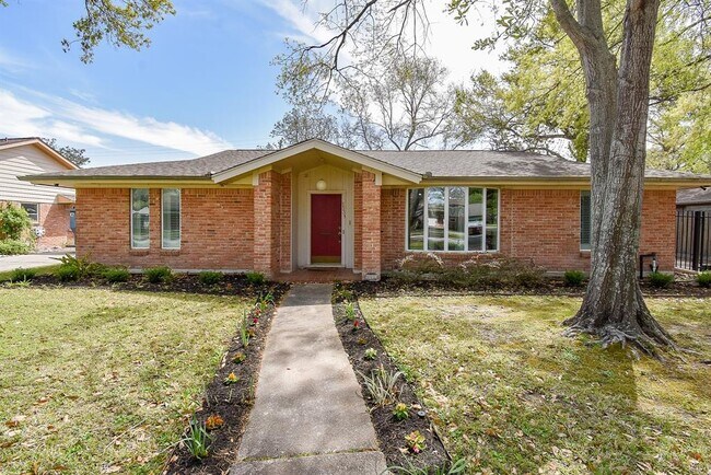 property at 5531 Yarwell Dr