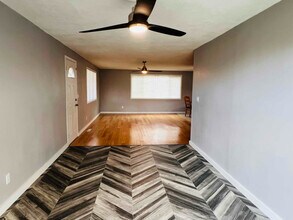 6127 N Regal St in Spokane, WA - Building Photo - Building Photo