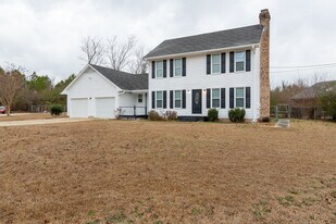 6358 Hawfield Dr in Fayetteville, NC - Building Photo