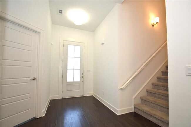 4303 SW Bermuda Ave in Bentonville, AR - Foto de edificio - Building Photo