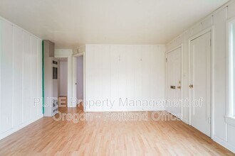 7007 N Tyler Ave in Portland, OR - Building Photo - Building Photo