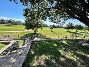 1310 Shores Blvd in Rockwall, TX - Foto de edificio - Building Photo