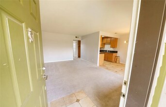 1430 W Lambert Rd in La Habra, CA - Building Photo - Building Photo