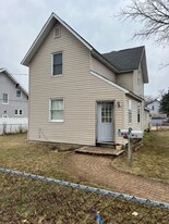 1050 9th St in Beloit, WI - Building Photo