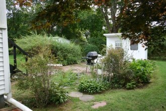 10 Irvings Path in Narragansett, RI - Building Photo - Building Photo
