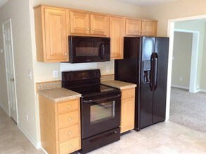 5419 Bradburn Dr in McLeansville, NC - Building Photo - Building Photo