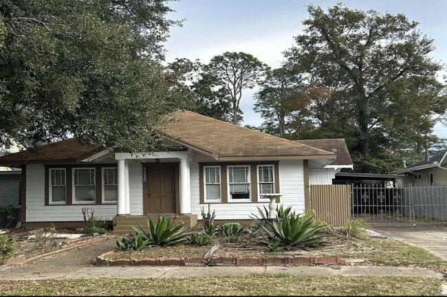 property at 3520 5th St