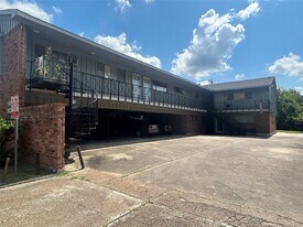 8232 Glenview Dr in Houston, TX - Building Photo