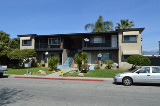 1121 E Pasadena St in Pomona, CA - Building Photo - Building Photo