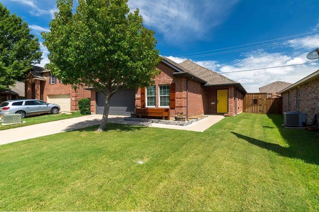 6275 Desert Holly Way in Denton, TX - Building Photo - Building Photo