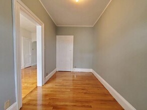 46 E 22nd St in Bayonne, NJ - Building Photo - Building Photo