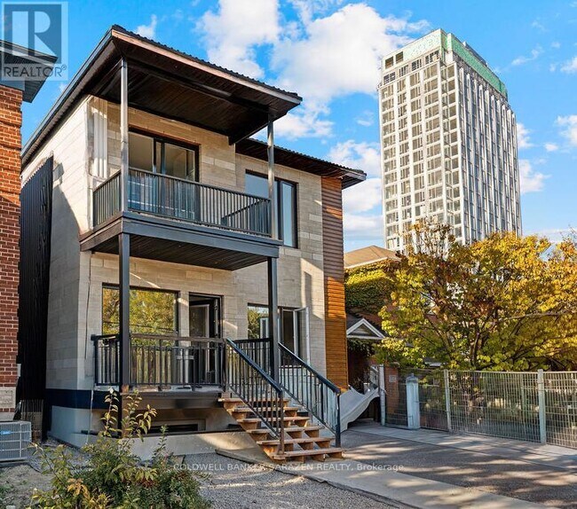 353 Wilmont Ave in Ottawa, ON - Building Photo - Building Photo