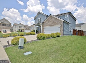 8077 Rudder Cir in Fairburn, GA - Building Photo - Building Photo