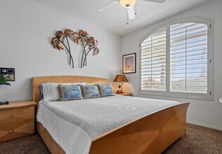 5663 N Placita Paisaje in Tucson, AZ - Foto de edificio - Building Photo