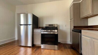 3175 Oakshire Ave in Berkley, MI - Building Photo - Building Photo