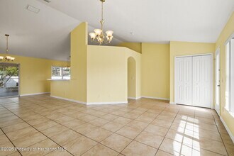 5363 Pierpoint Ave in Spring Hill, FL - Building Photo - Building Photo