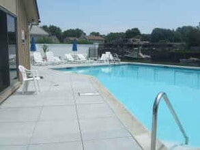 199 Gregory Blvd, Unit F 7 in Norwalk, CT - Foto de edificio - Building Photo