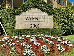 2841 NE 185th St in Aventura, FL - Foto de edificio - Building Photo