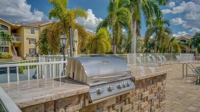 4127 Residence Drive in Ft. Myers, FL - Building Photo - Building Photo