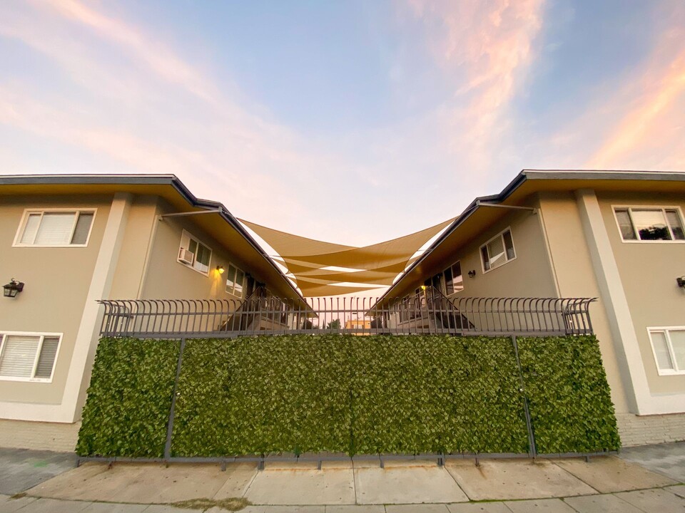 4233 Euclid Ave in San Diego, CA - Foto de edificio