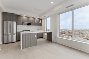 29 York Garden Wy in Toronto, ON - Building Photo