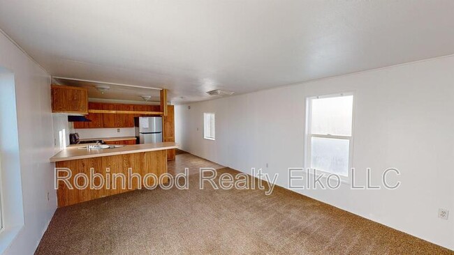 5368 Paiute Ave in Elko, NV - Building Photo - Building Photo