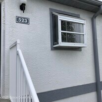 523 Ocean Park Ln in Cape Canaveral, FL - Building Photo
